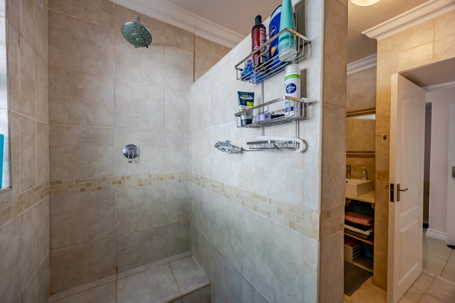 2 Bedroom Property for Sale in Capri Western Cape